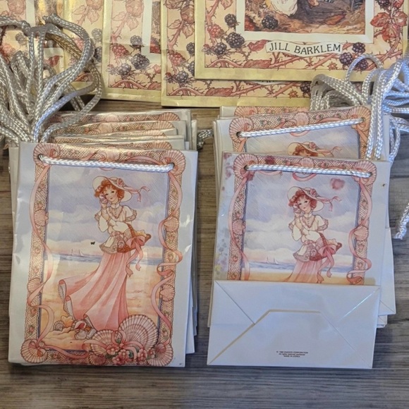 1989 Vintage Gift Bags. “Winter Story” “Autumn Story” by Jill Barklem. - Picture 8 of 8